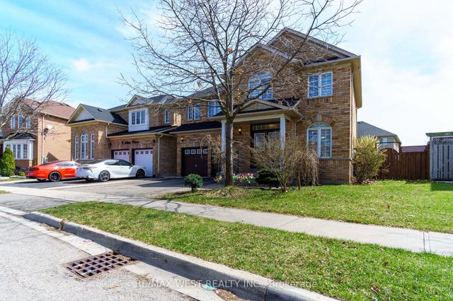 11 Nina Pl, House detached with 4 bedrooms, 4 bathrooms and 6 parking in Brampton ON | Image 23