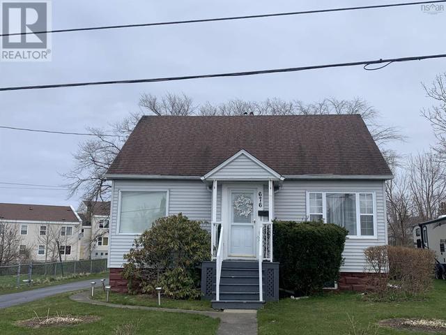 676 George St, House detached with 2 bedrooms, 2 bathrooms and null parking in Cape Breton NS | Image 31