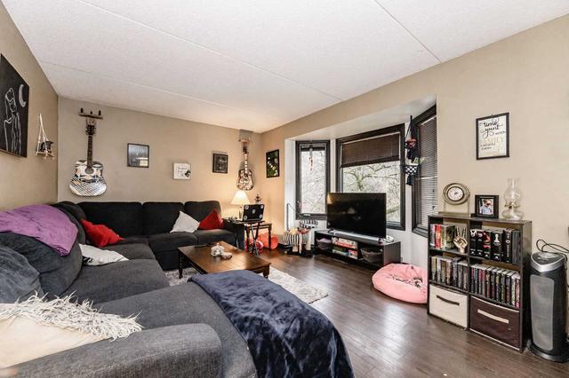 401 Erb St. W. St W, Condo with 2 bedrooms, 2 bathrooms and 1 parking in Waterloo ON | Image 4