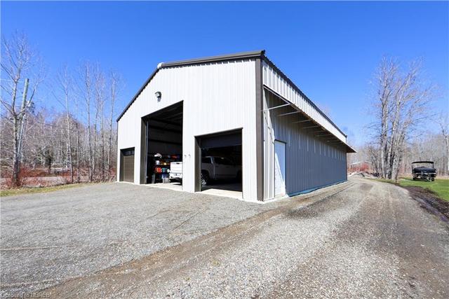 33 White Bear Crt, House detached with 4 bedrooms, 2 bathrooms and 19 parking in Temagami ON | Image 38