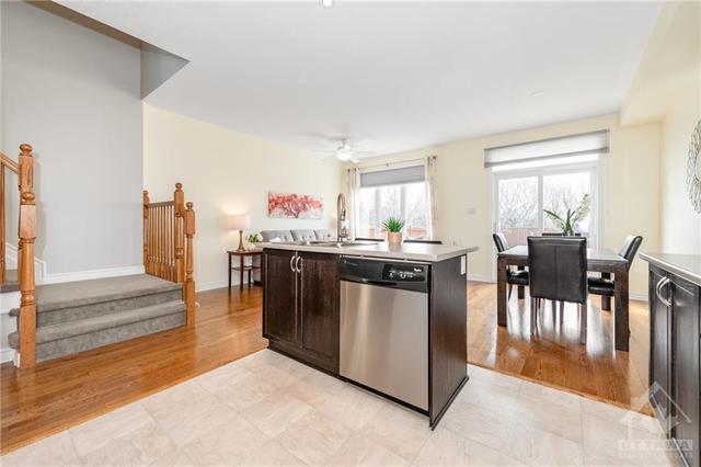 245 Via San Marino St, Townhouse with 3 bedrooms, 3 bathrooms and 2 parking in Ottawa ON | Image 11