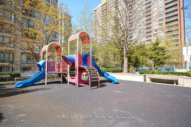 1005 - 1 Elm Dr, Condo with 2 bedrooms, 2 bathrooms and 1 parking in Mississauga ON | Image 25