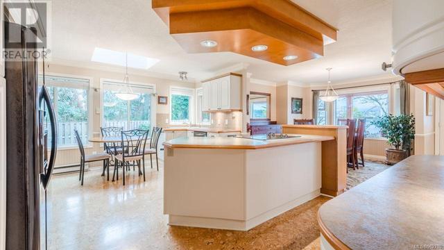 8 Pirates Lane, House detached with 4 bedrooms, 4 bathrooms and 2 parking in Nanaimo BC | Image 11