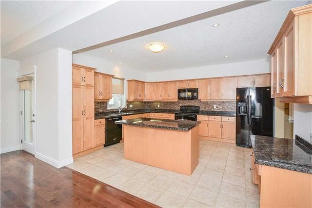 9 Geddes Cres, House detached with 3 bedrooms, 3 bathrooms and 1 parking in Guelph ON | Image 5