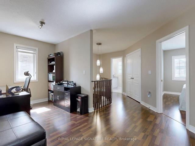 21 Honey Glen Ave, House detached with 3 bedrooms, 3 bathrooms and 3 parking in Markham ON | Image 3