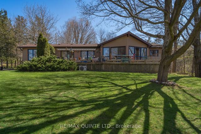 12112 Loyalist Pky, House detached with 3 bedrooms, 2 bathrooms and 6 parking in Prince Edward County ON | Image 27