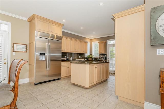 4 Cottonwood Cres, House detached with 6 bedrooms, 4 bathrooms and 6 parking in Cambridge ON | Image 6
