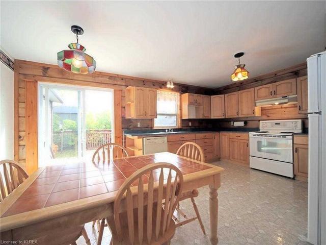 119 Main St, House detached with 2 bedrooms, 3 bathrooms and 10 parking in Kawartha Lakes ON | Image 26