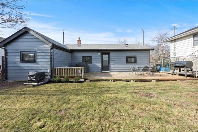 23 Huff Ave, House detached with 3 bedrooms, 1 bathrooms and 1 parking in Brantford ON | Image 23