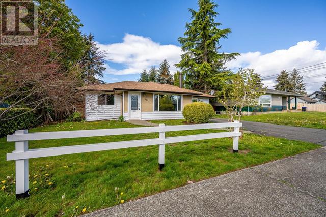 1351 Grieve Ave, House detached with 3 bedrooms, 1 bathrooms and 2 parking in Courtenay BC | Image 33