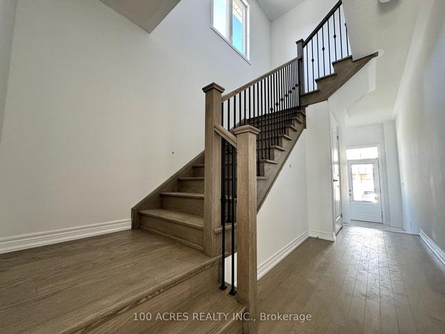 28 Kingsbury Tr, House detached with 5 bedrooms, 4 bathrooms and 4 parking in Barrie ON | Image 23