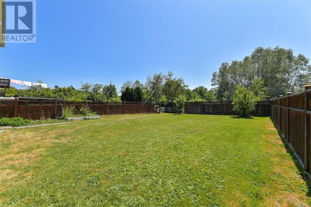 1141 Roy Rd, House detached with 6 bedrooms, 4 bathrooms and 4 parking in Saanich BC | Image 40