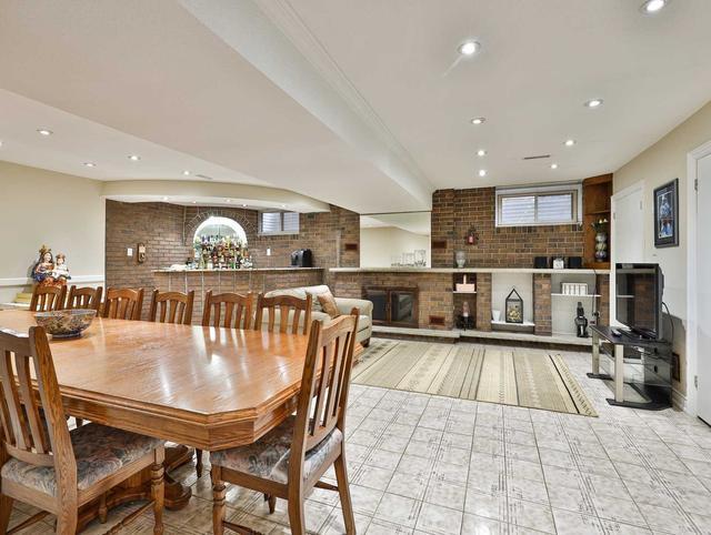 17 Hathor Cres, House detached with 4 bedrooms, 4 bathrooms and 6 parking in Toronto ON | Image 27