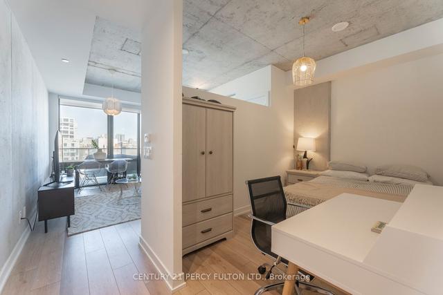 802 - 458 Richmond St W, Condo with 1 bedrooms, 1 bathrooms and 0 parking in Toronto ON | Image 2