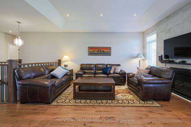 116 Woodholme Close, Condo with 3 bedrooms, 3 bathrooms and 4 parking in London ON | Image 2