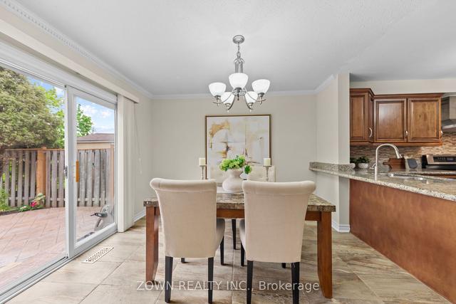 98 Millcroft Way, House detached with 3 bedrooms, 4 bathrooms and 4 parking in Vaughan ON | Image 5