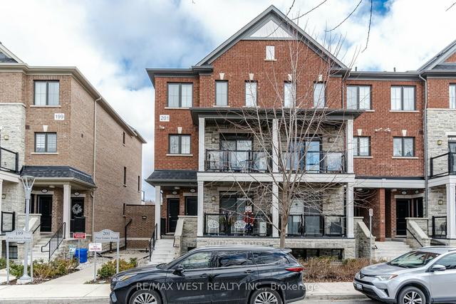 404 - 201 Pine Grove Rd, Townhouse with 2 bedrooms, 3 bathrooms and 1 parking in Vaughan ON | Image 1