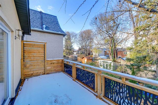 118 Roslin Ave, House detached with 3 bedrooms, 4 bathrooms and 1 parking in Toronto ON | Image 32