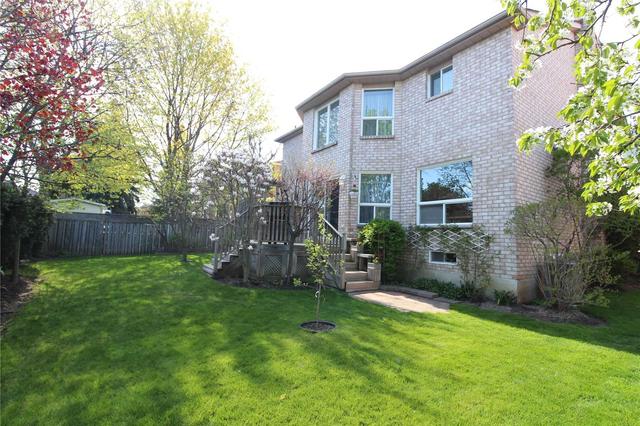 358 Binns Ave, House detached with 4 bedrooms, 3 bathrooms and 6 parking in Newmarket ON | Image 32
