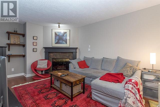 203 - 7843 East Saanich Rd, Condo with 1 bedrooms, 1 bathrooms and 1 parking in Central Saanich BC | Image 5