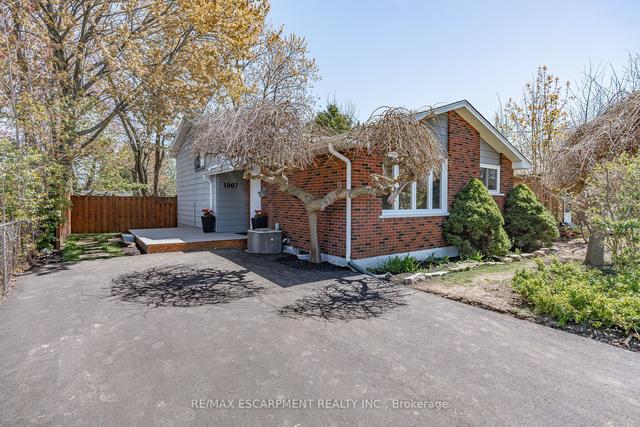 1007 Garth St, House detached with 3 bedrooms, 2 bathrooms and 6 parking in Hamilton ON | Image 12