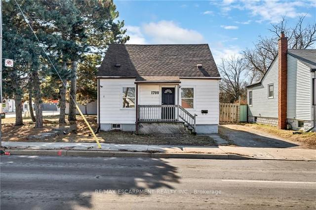 1788 Barton St E, House detached with 3 bedrooms, 1 bathrooms and 3 parking in Hamilton ON | Image 1