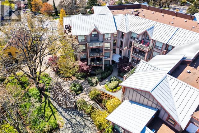 301 - 4529 West Saanich Rd, Condo with 2 bedrooms, 1 bathrooms and 1 parking in Saanich BC | Image 30