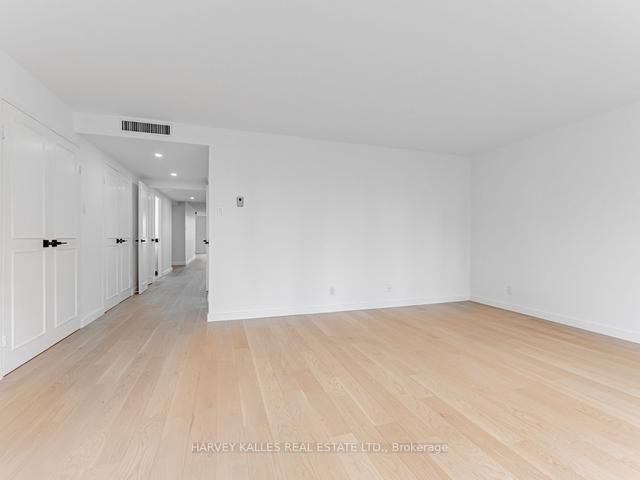 2101 - 1166 Bay St, Condo with 2 bedrooms, 2 bathrooms and 1 parking in Toronto ON | Image 17