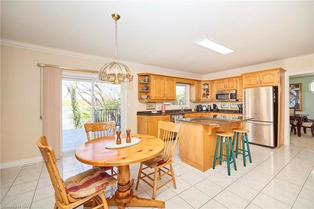 50 Henley Dr, House detached with 3 bedrooms, 2 bathrooms and 7 parking in St. Catharines ON | Image 11
