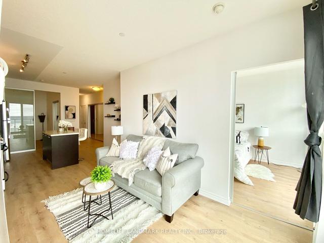 4004 - 386 Yonge St, Condo with 2 bedrooms, 2 bathrooms and 1 parking in Toronto ON | Image 24