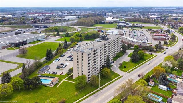 111 - 200 Jamieson Pky, House attached with 2 bedrooms, 1 bathrooms and 1 parking in Cambridge ON | Image 11