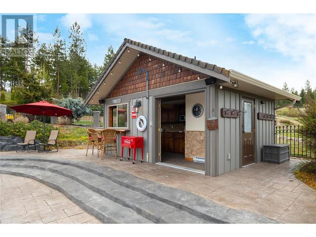 2775 Harvard Rd, House detached with 6 bedrooms, 4 bathrooms and 14 parking in Kelowna BC | Image 48