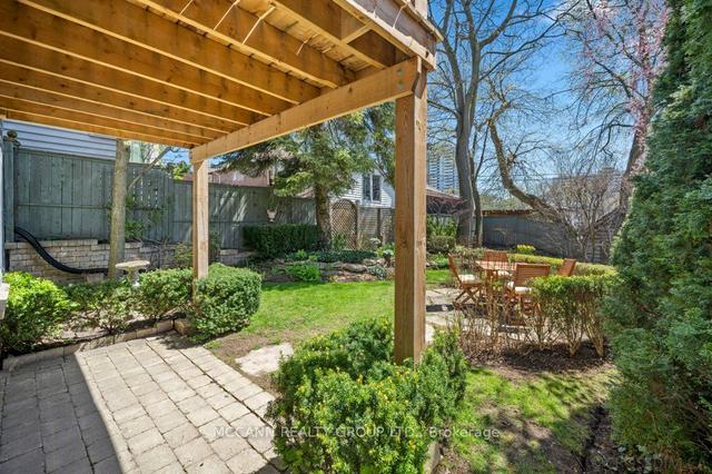 131 Belsize Dr, House detached with 3 bedrooms, 3 bathrooms and 2 parking in Toronto ON | Image 28
