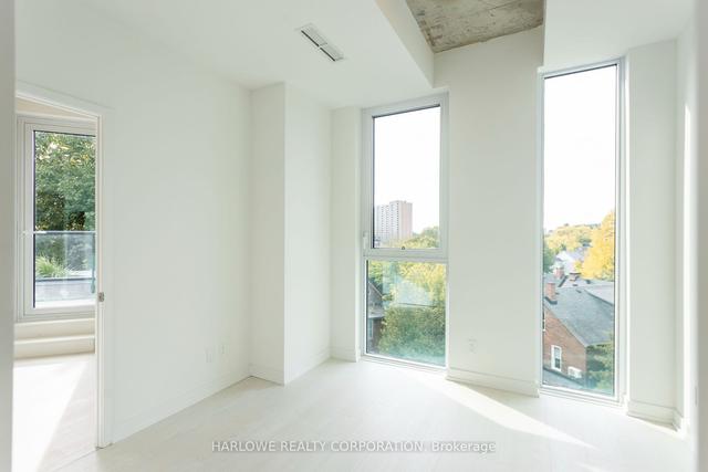 513 - 57 Brock Ave, Condo with 2 bedrooms, 2 bathrooms and 1 parking in Toronto ON | Image 5