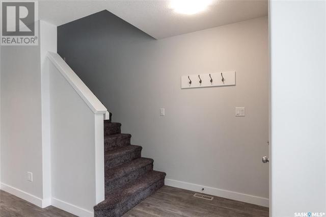 2217 Wascana St, House detached with 5 bedrooms, 4 bathrooms and null parking in Regina SK | Image 4
