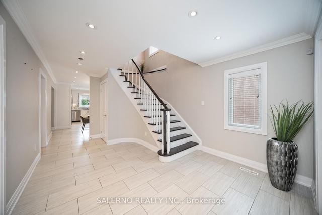 43 Sungold Ct, House detached with 4 bedrooms, 4 bathrooms and 5.5 parking in Vaughan ON | Image 37