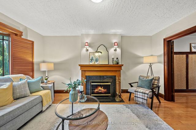 35 Belcourt Rd, House detached with 3 bedrooms, 2 bathrooms and 1 parking in Toronto ON | Image 1