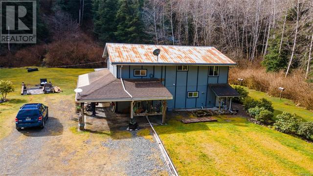 105 Springhill Rd, House detached with 4 bedrooms, 3 bathrooms and 5 parking in Mount Waddington D BC | Image 45