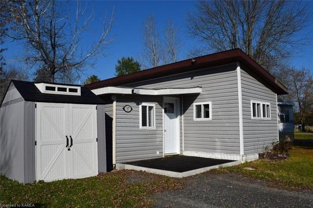 17 Taylor Street, House detached with 1 bedrooms, 1 bathrooms and 2 parking in Rideau Lakes ON | Image 3