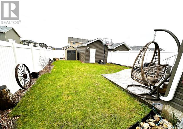 4657 E Primrose Green Dr, House attached with 3 bedrooms, 3 bathrooms and null parking in Regina SK | Image 45