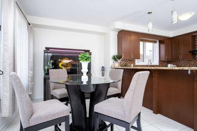 16 Caria Ct, House detached with 4 bedrooms, 4 bathrooms and 6 parking in Vaughan ON | Image 5