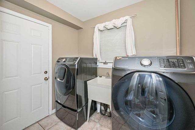 95 Ptarmigan Dr, House detached with 3 bedrooms, 4 bathrooms and 4 parking in Guelph ON | Image 2