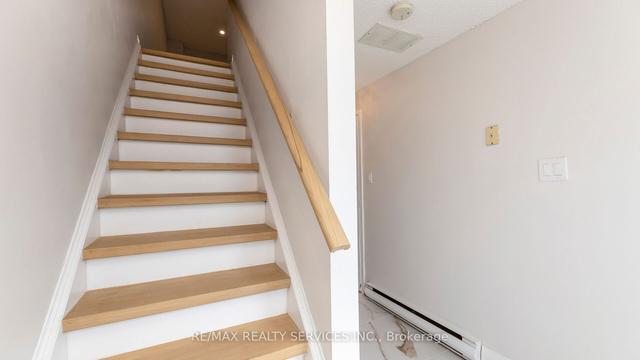 11 - 135 Chalmers St S, Townhouse with 3 bedrooms, 2 bathrooms and 3 parking in Cambridge ON | Image 2
