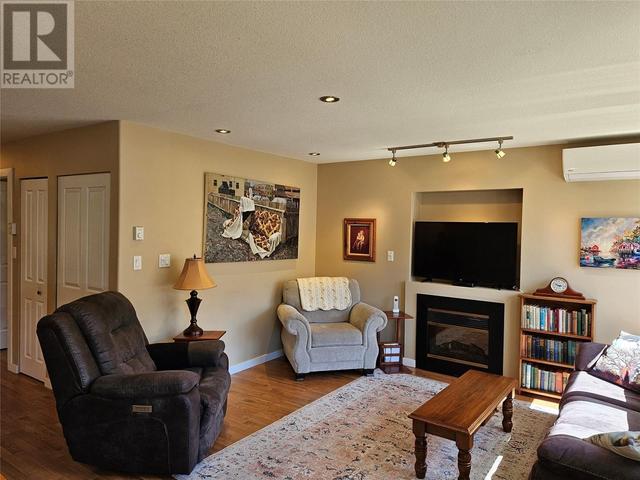 601 - 9th Street Unit# 6, House attached with 2 bedrooms, 2 bathrooms and 1 parking in Keremeos BC | Image 7