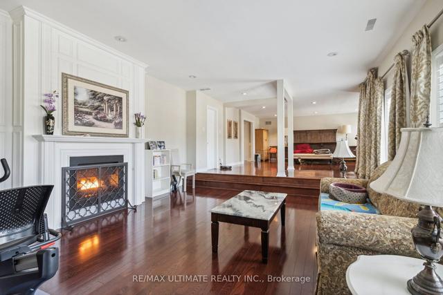 1 Versailles Ct, House detached with 4 bedrooms, 7 bathrooms and 12 parking in Toronto ON | Image 9