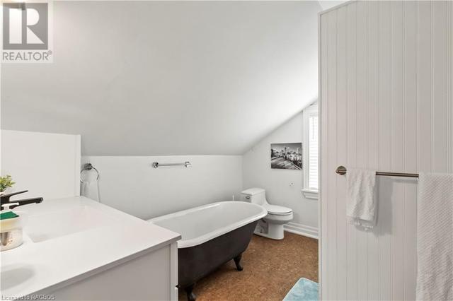 953 Queen St, House detached with 4 bedrooms, 1 bathrooms and 4 parking in Kincardine ON | Image 19