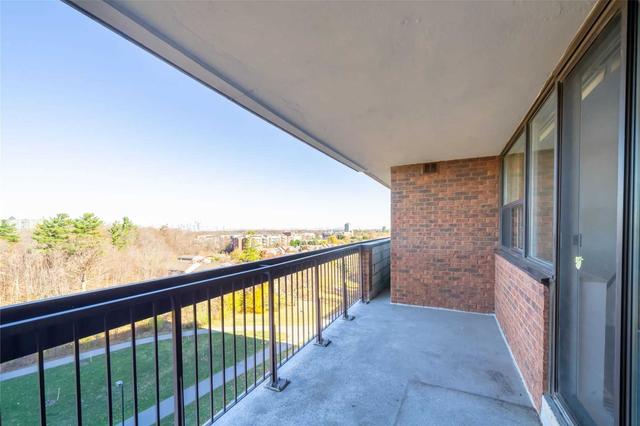 812 - 3501 Glen Erin Dr, Condo with 3 bedrooms, 1 bathrooms and 1 parking in Mississauga ON | Image 7