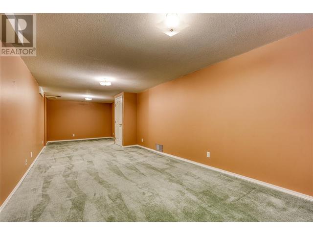 159 - 1634 Carmi Ave, House attached with 3 bedrooms, 3 bathrooms and 2 parking in Penticton BC | Image 29