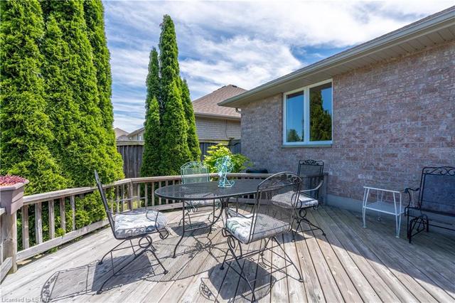 1622 Heritage Park Drive, House detached with 4 bedrooms, 2 bathrooms and 4 parking in Sarnia ON | Image 30