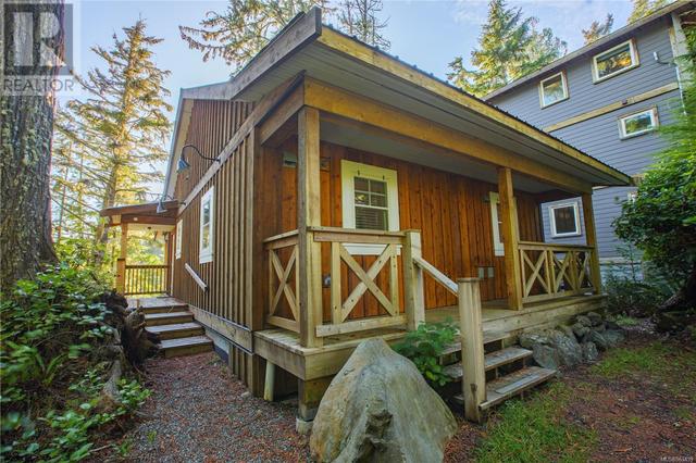225 Boardwalk Blvd, House detached with 2 bedrooms, 1 bathrooms and 2 parking in Ucluelet BC | Image 8